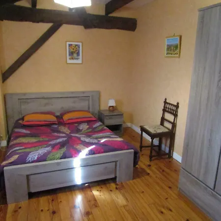 D'hotes Encatello فندق مبيت وإفطار LʼIsle-en-Dodon